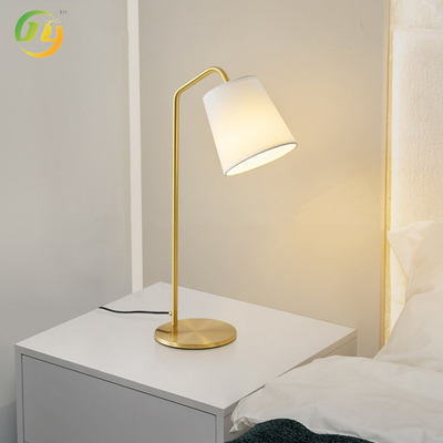 Modern Rustic Style Bedroom berbentuk kain di samping tempat tidur Lampu Meja LED Panas Meja Cerah Meja Belajar Lampu Meja Tembaga