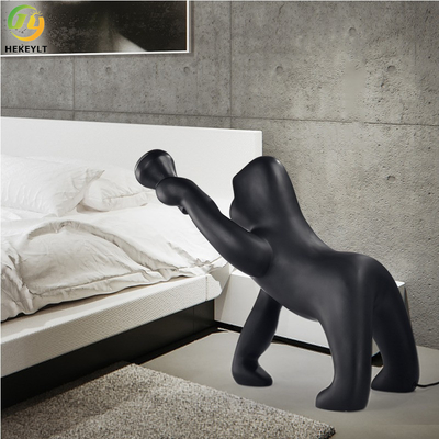 Patung Lampu Lantai Gorila Hitam Untuk Ruang Pameran Lobi Hotel