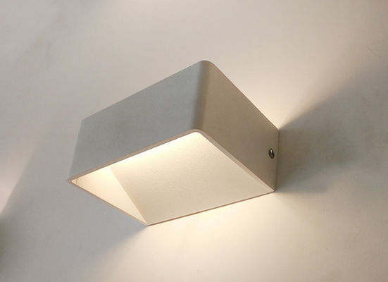 Aluminium Tahan Air Warna Putih 20 * 10 * 8cm 9w Lampu Dinding Modern